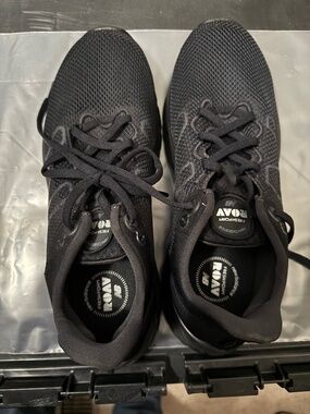 New Balance size 8